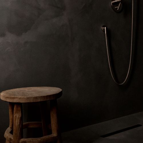 Fugenlose Beläge an Wand und in Nasszelle mit Naturofloor in Baden durch Meier Schmocker AG