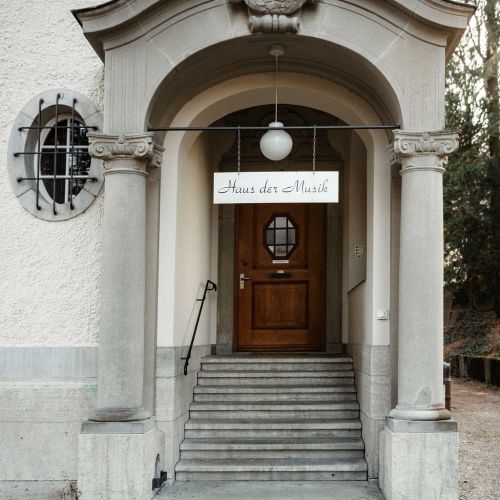 Innere und äussere Malerarbeiten Haus der Musik in Aarau durch Meier Schmocker AG